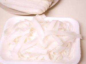 Image of Red Kueh Teow 450g/pack (sold per pack) from Supplybunny.com