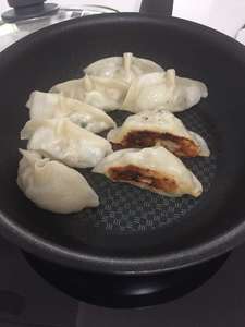 Image of Seafood Gyoza, Seafood Dumpling –50pieces 1kg/pack (15 packs per carton) from Supplybunny.com