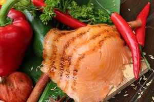 Image of Bonfisken Smoked Salmon Presliced Bombay Spices Skin Off  100g/pack (sold per pack) from Supplybunny.com