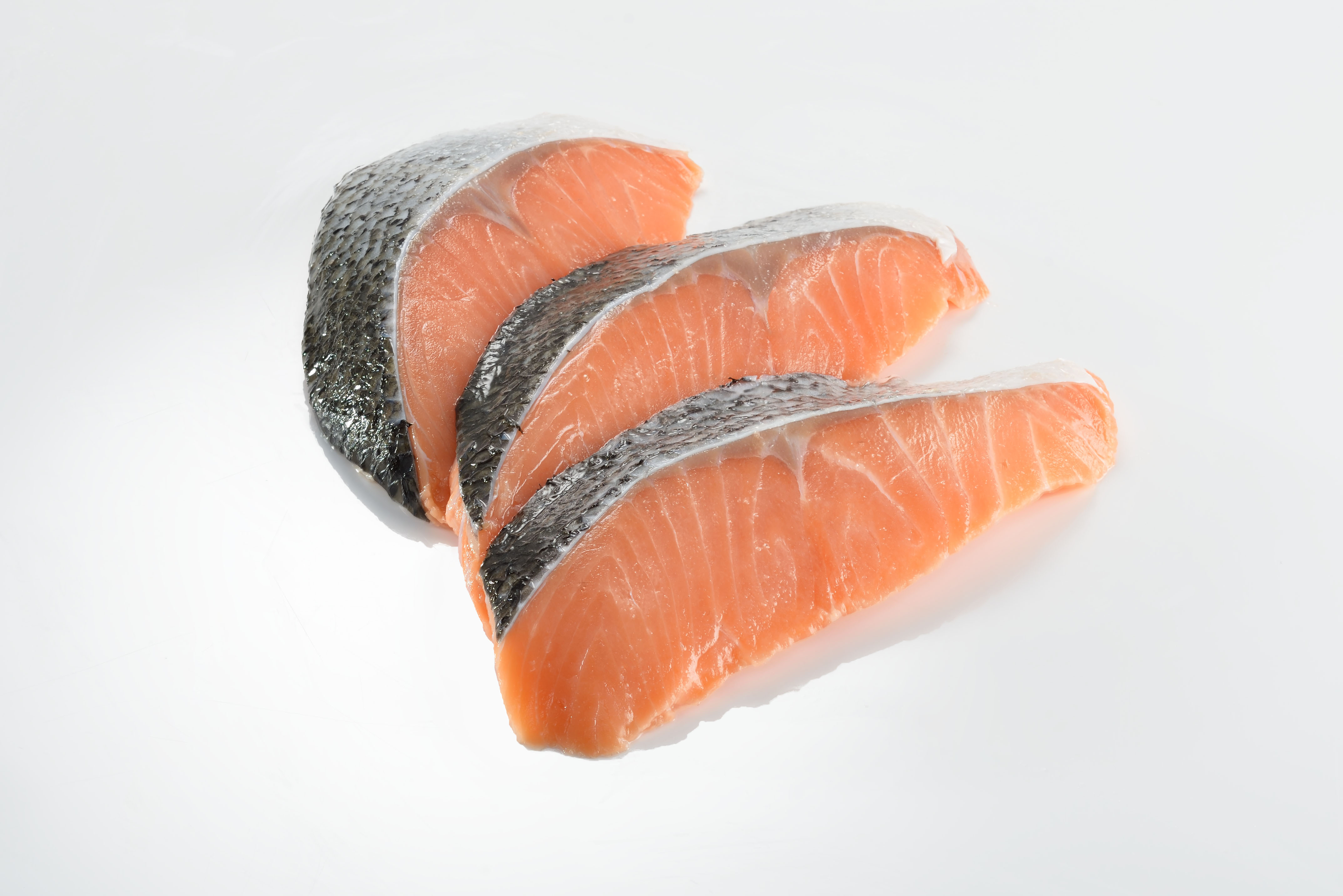 Frozen Atlantic Salmon Kirimi Cut (Vacuum Pack) 4 Pcs (180g)/pack