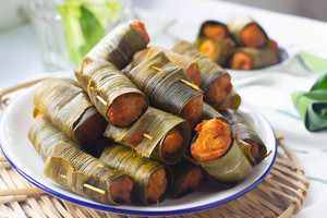 Image of Thai Chicken Pandan Roll 30pcs (sold per pack) 香兰叶鸡 from Supplybunny.com