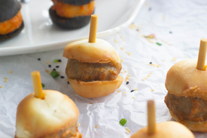 Image of Chinese Burger 10pcs (sold per pack) 馒头 from Supplybunny.com