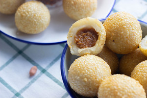 Image of Sesame Ball (Peanut) (24pkt x 15pcs) (sold per carton) B2B from Supplybunny.com