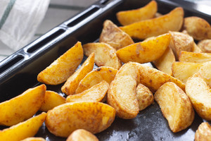 Image of Seasoned Potato Wedges (12pkt x 1kg) (sold per carton) B2B from Supplybunny.com