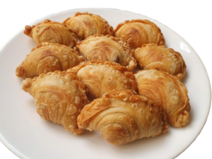 Image of Chicken Curry Puff Berpusing 10pcs (sold per pack) 咖喱鸡 Karipap Ayam Berpusing from Supplybunny.com