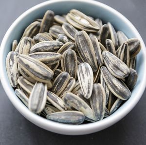 Image of Sunflower Seed 1kg/pack from Supplybunny.com