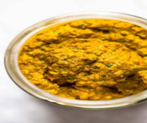 Image of Thai Fresh Yellow Curry Paste (Seeded) 1kg/pack (sold per pack) from Supplybunny.com